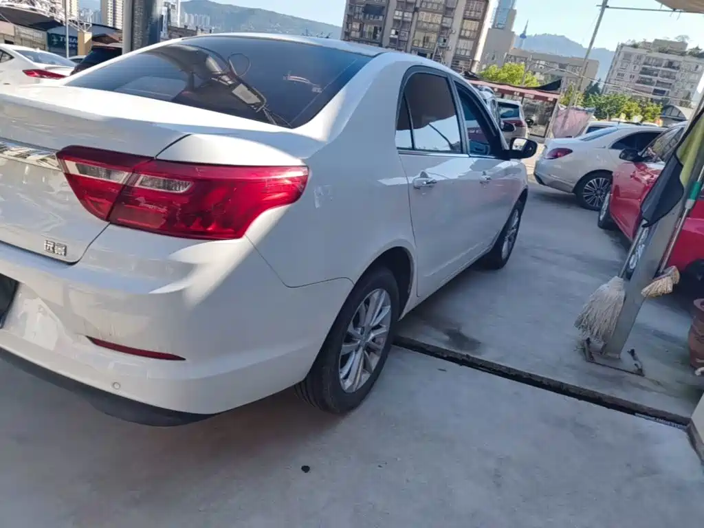 Geely Vision — миниатюра 8
