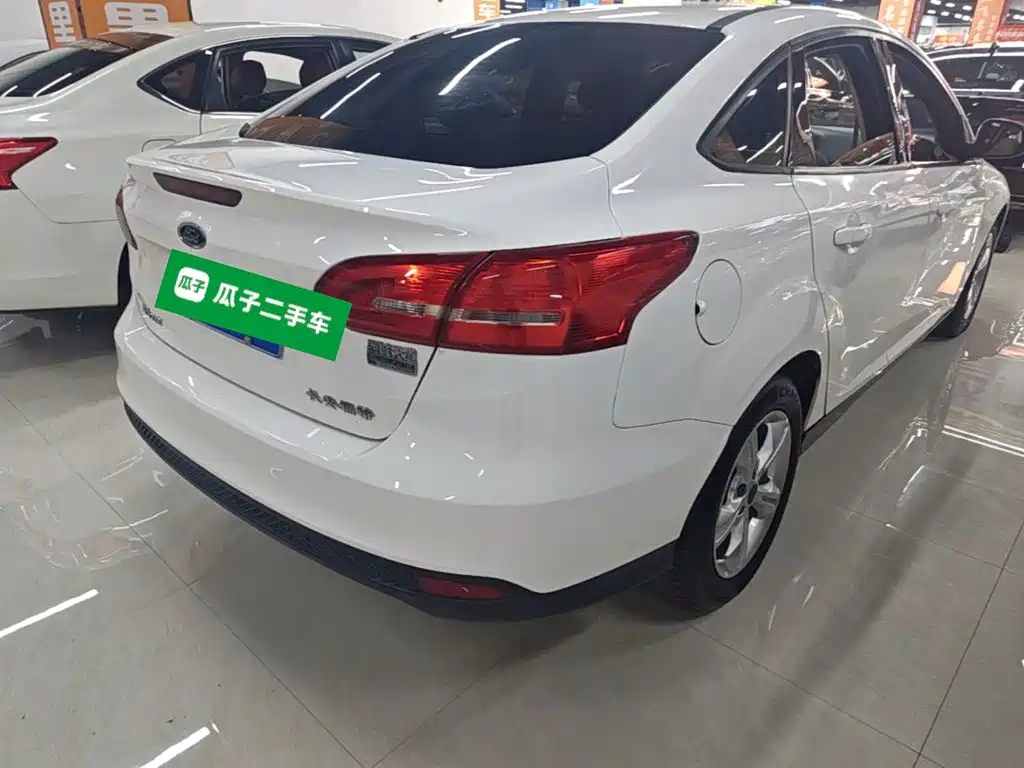 Ford Focus — миниатюра 7