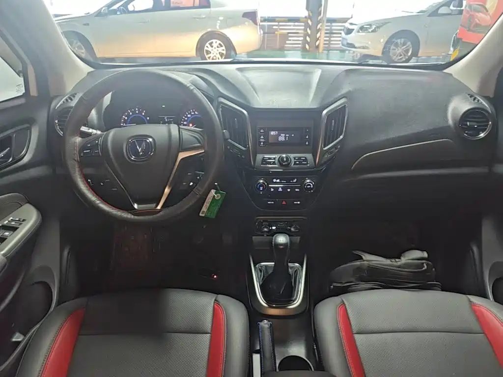 Changan CS15 — миниатюра 10