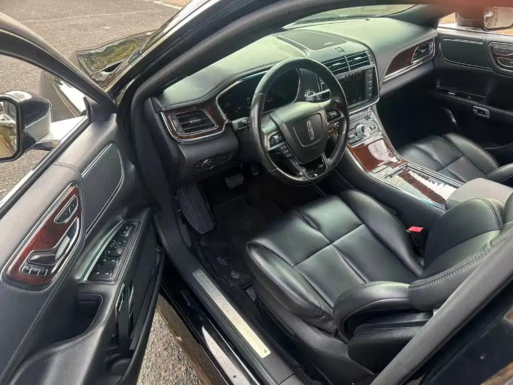Lincoln Continental — миниатюра 6