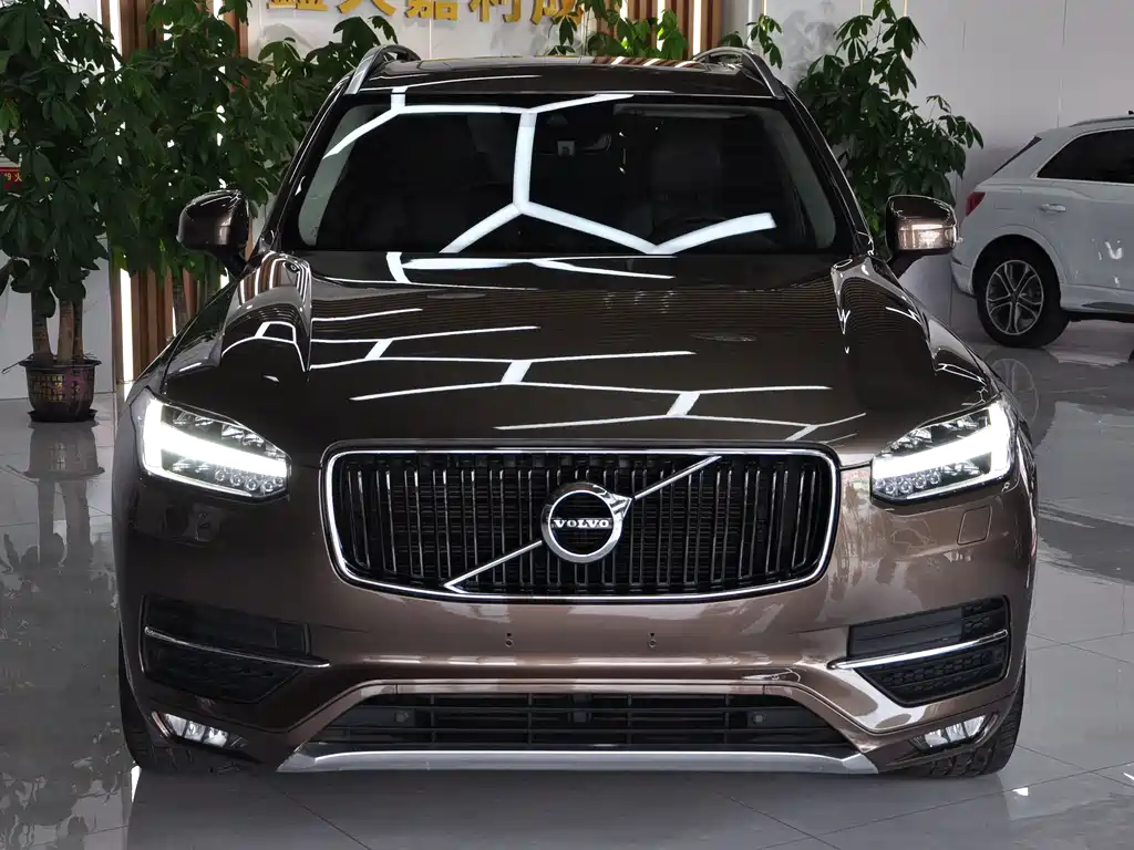 Volvo XC90 — миниатюра 2