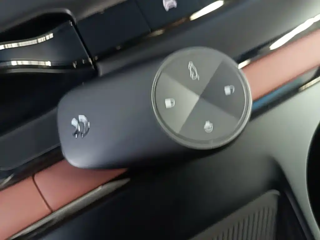 NIO EC6 — миниатюра 9