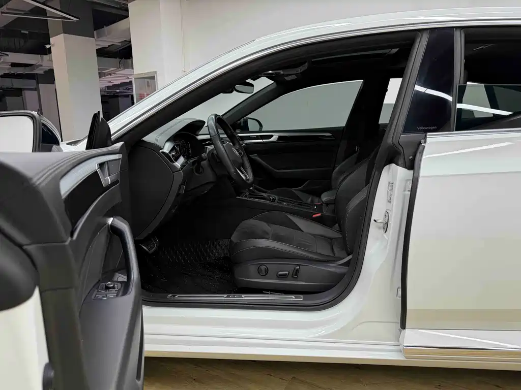 Volkswagen CC — миниатюра 9