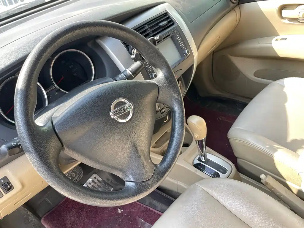 Nissan Livina — миниатюра 7