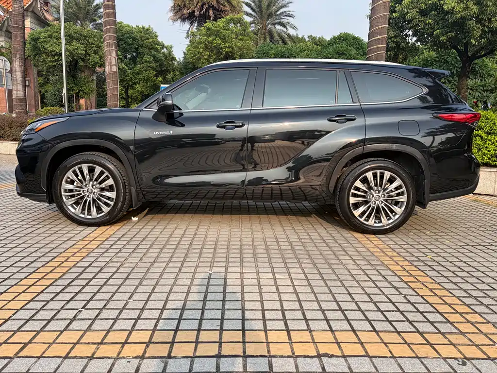 Toyota Highlander — миниатюра 20