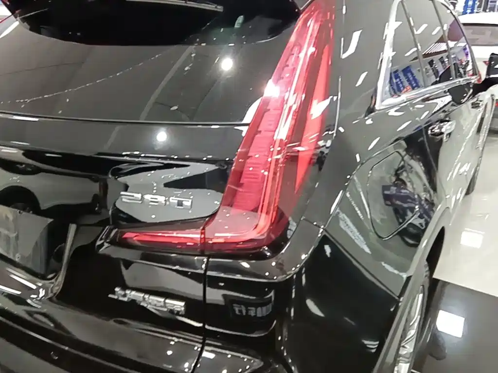 Cadillac XT4 — миниатюра 8