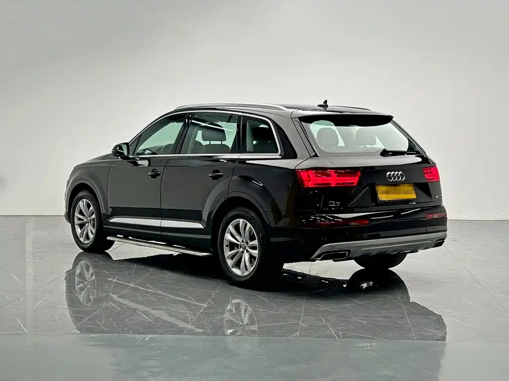 Audi Q7 — миниатюра 4