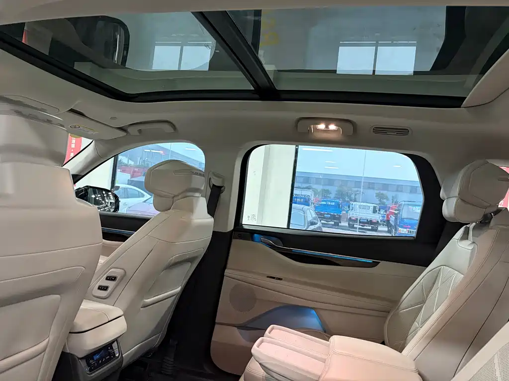 Ford Edge — миниатюра 7