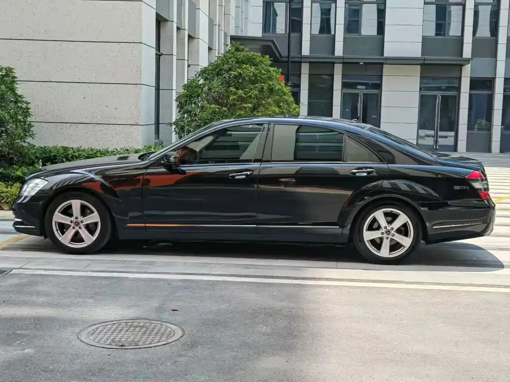 Mercedes-Benz S-Class — миниатюра 12