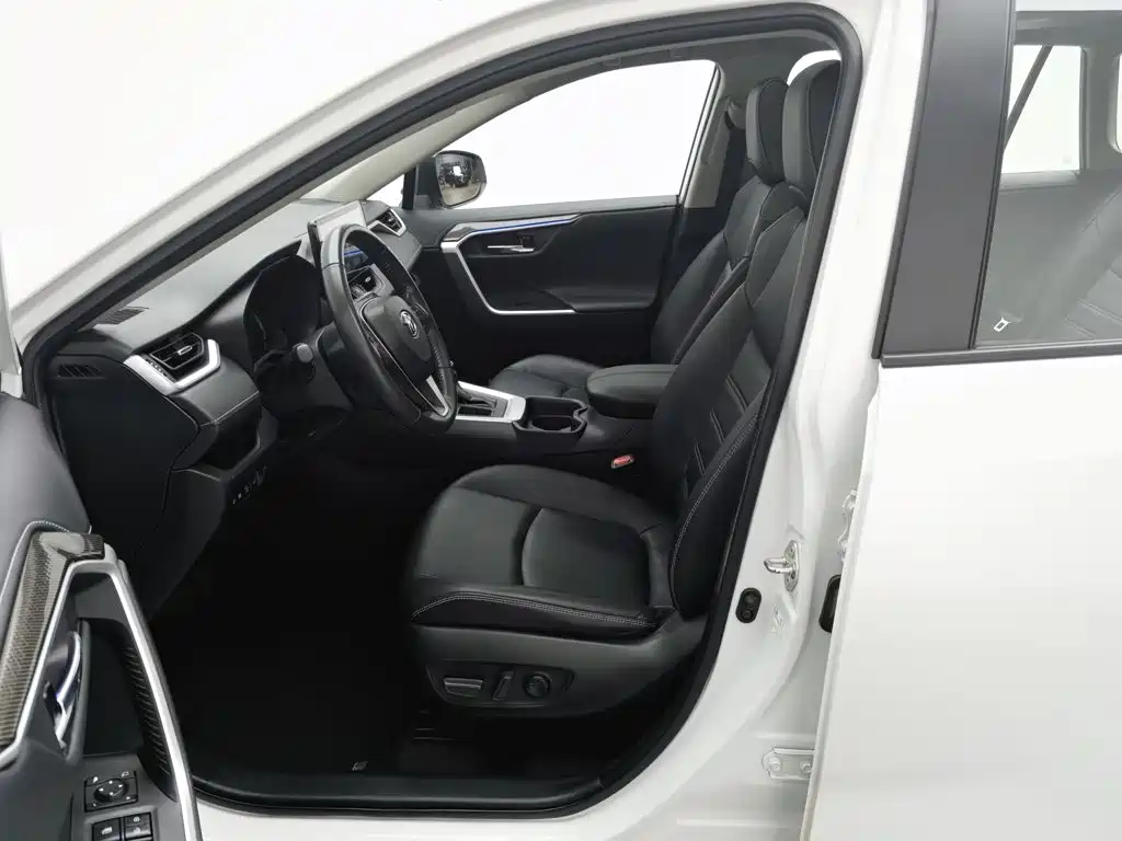 Toyota RAV4 — миниатюра 10