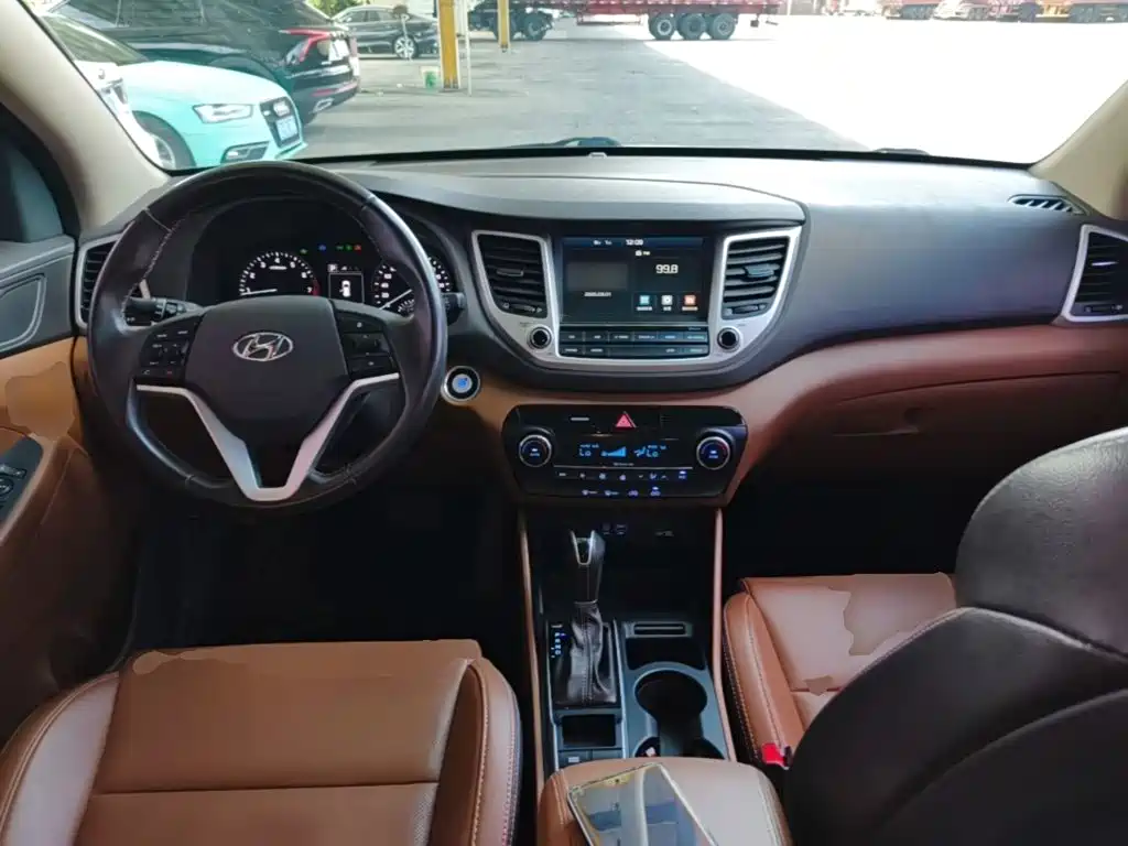 Hyundai Tucson — миниатюра 10
