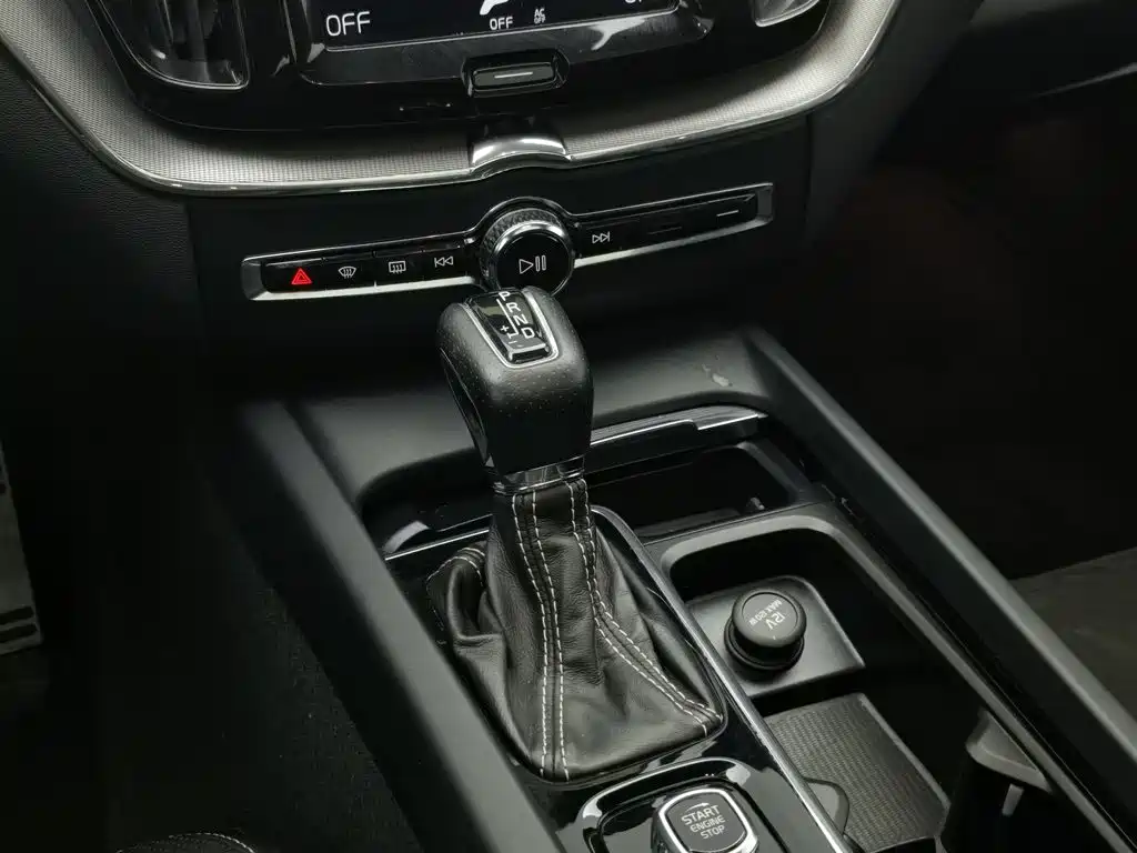 Volvo XC60 — миниатюра 13