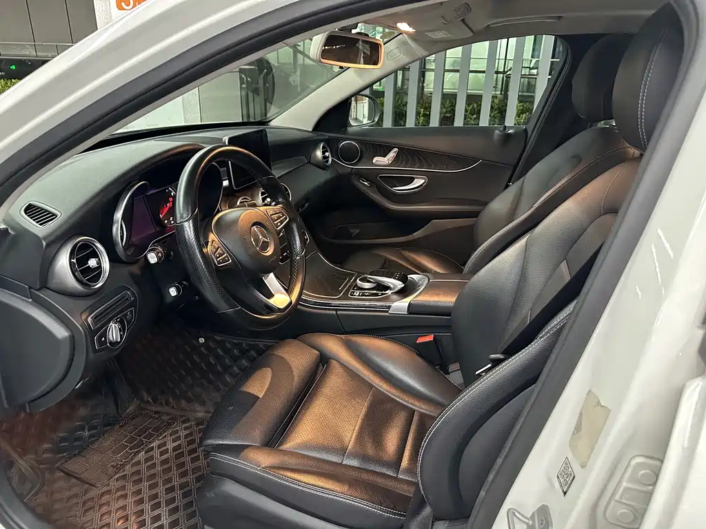 Mercedes-Benz C-Class (Import) — миниатюра 9