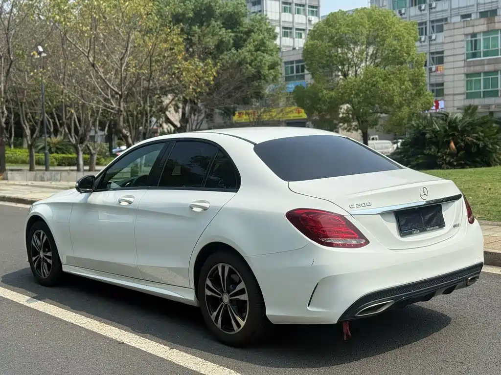 Mercedes-Benz C-Class — миниатюра 7