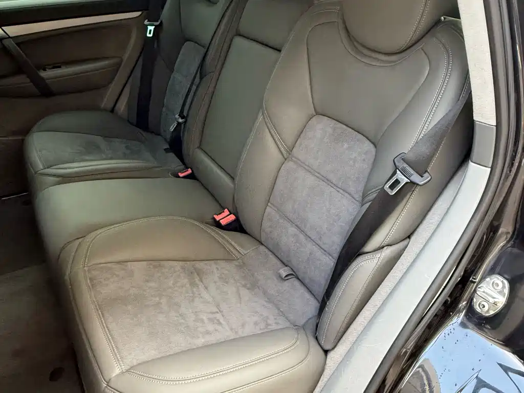 Porsche Cayenne — миниатюра 15