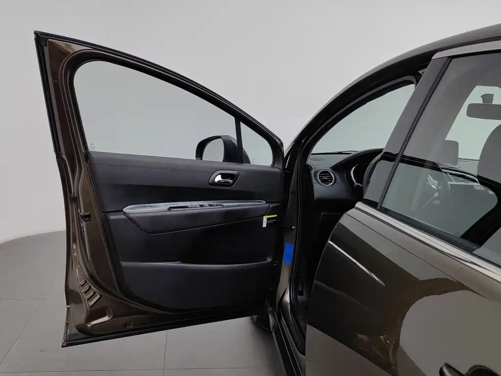 Peugeot 3008 — миниатюра 8