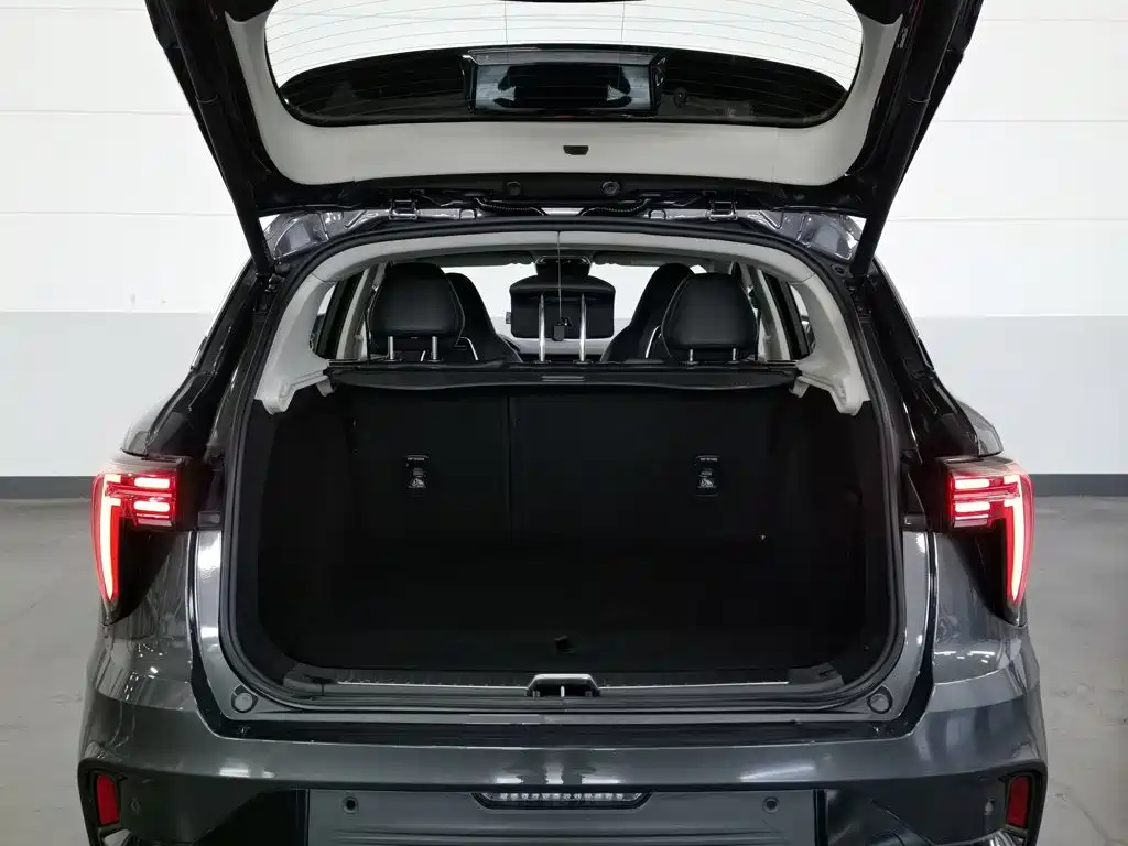 Lynk & Co 01 — миниатюра 16