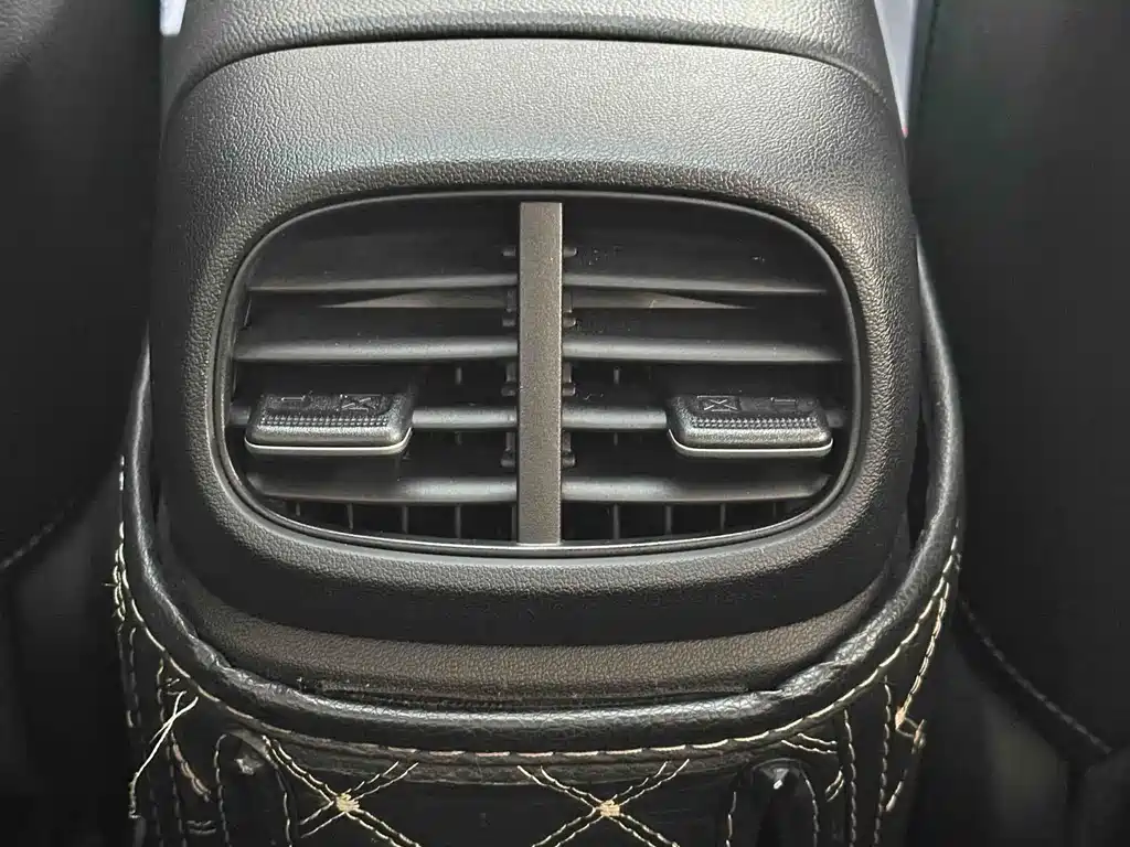 Hyundai Elantra — миниатюра 15