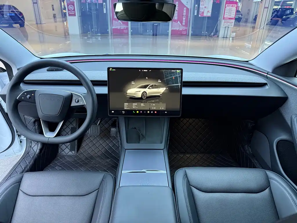Tesla Model 3 — миниатюра 8
