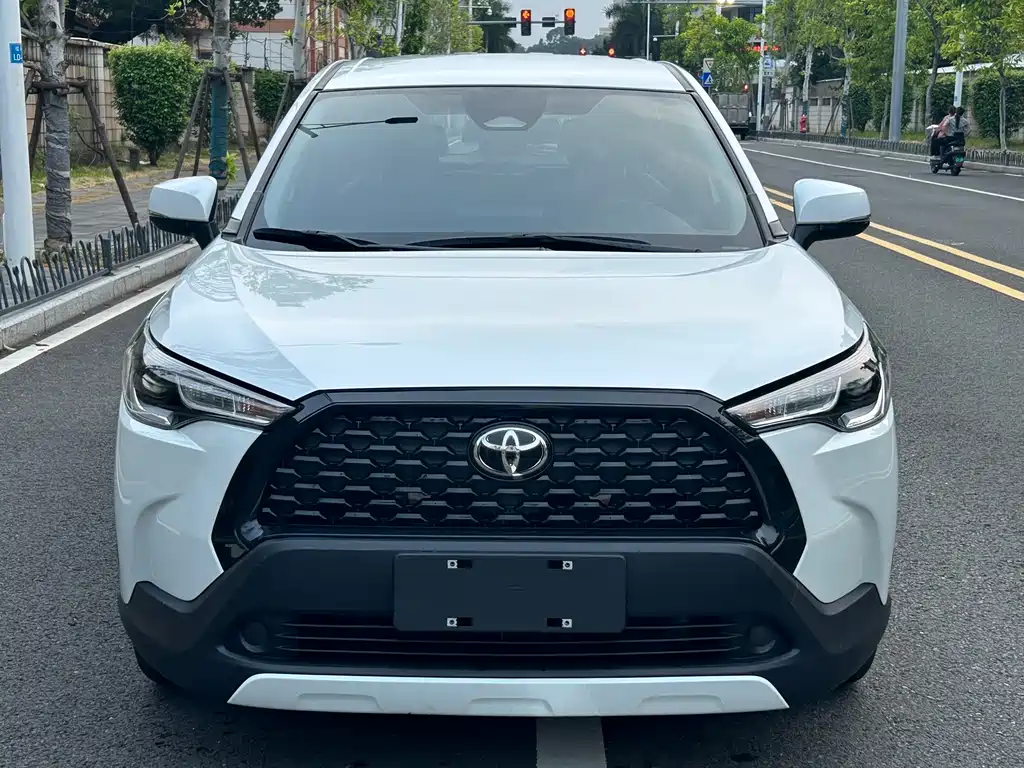 Toyota Corolla Cross — миниатюра 2