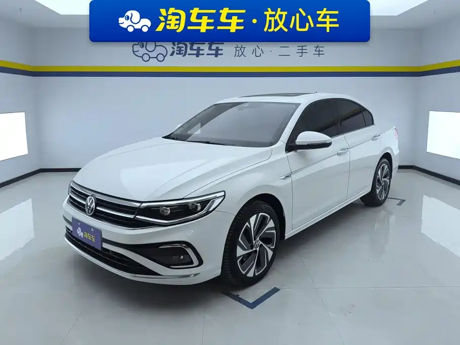 Volkswagen Bora 2023 300TSI DSG