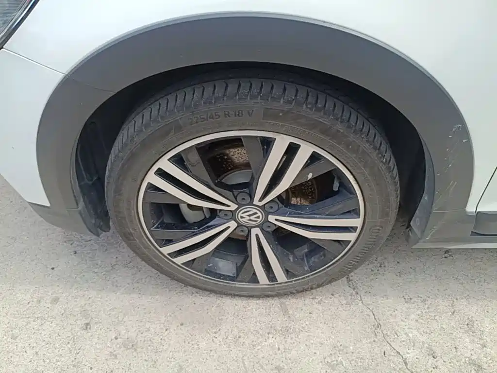 Volkswagen Touran — миниатюра 23