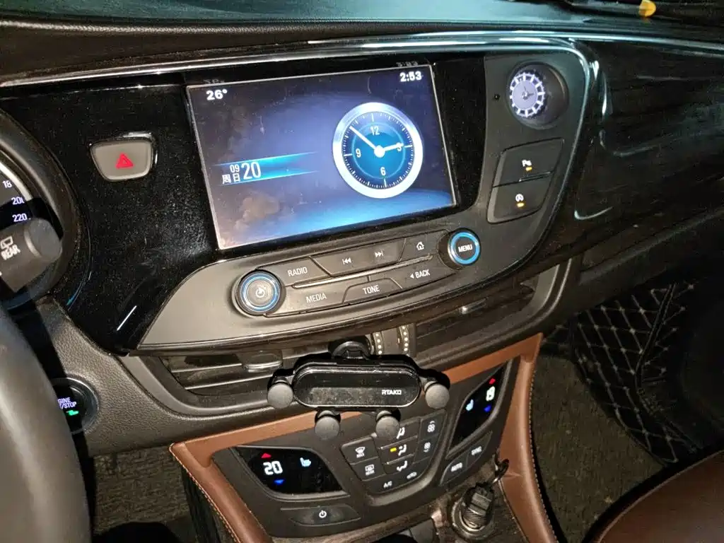 Buick Envision Plus — миниатюра 9