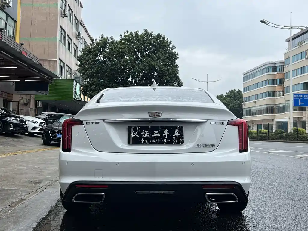 CADILLAC CT5