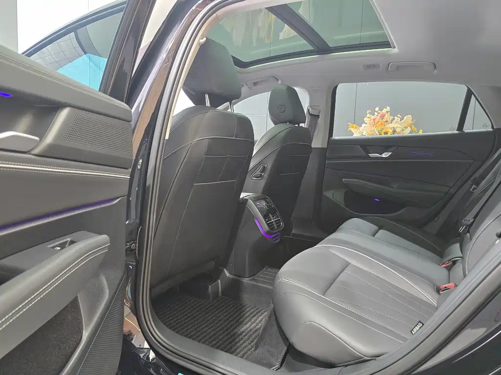 Volkswagen Passat — миниатюра 8
