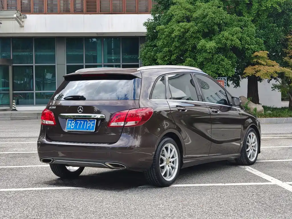 Mercedes-Benz B-Class — миниатюра 6