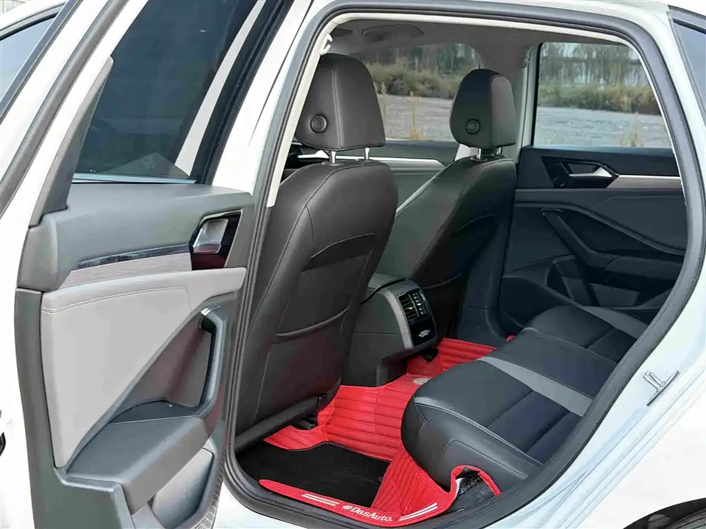 Volkswagen Sagitar — миниатюра 8