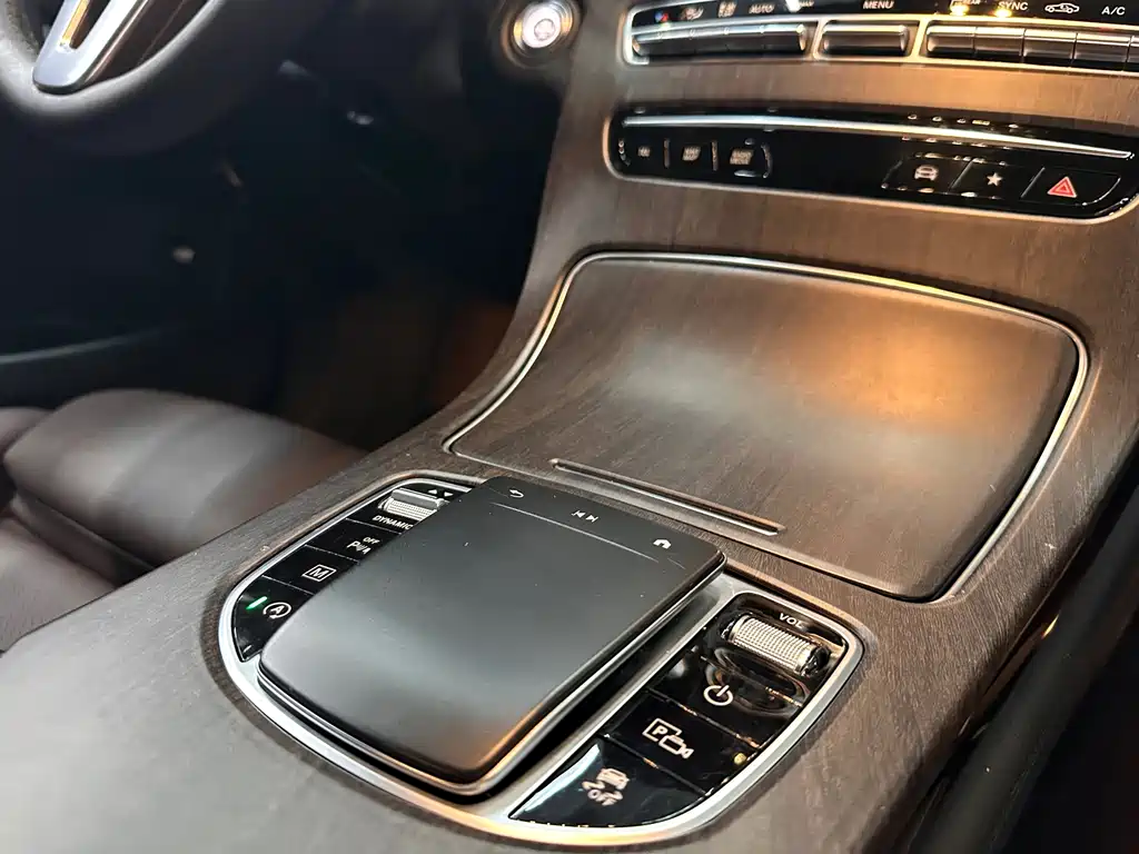 Mercedes-Benz GLC — миниатюра 12