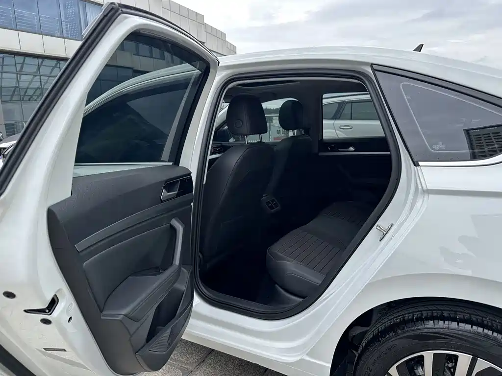 Volkswagen Lavida — миниатюра 15