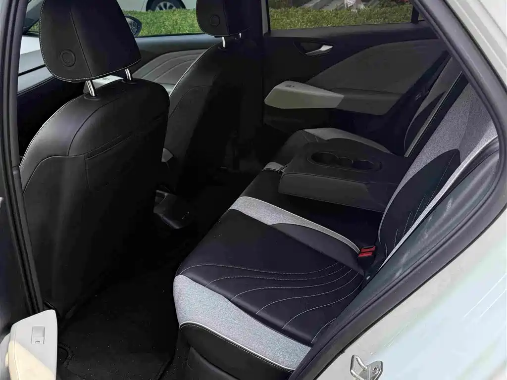 Volkswagen ID.3 — миниатюра 10