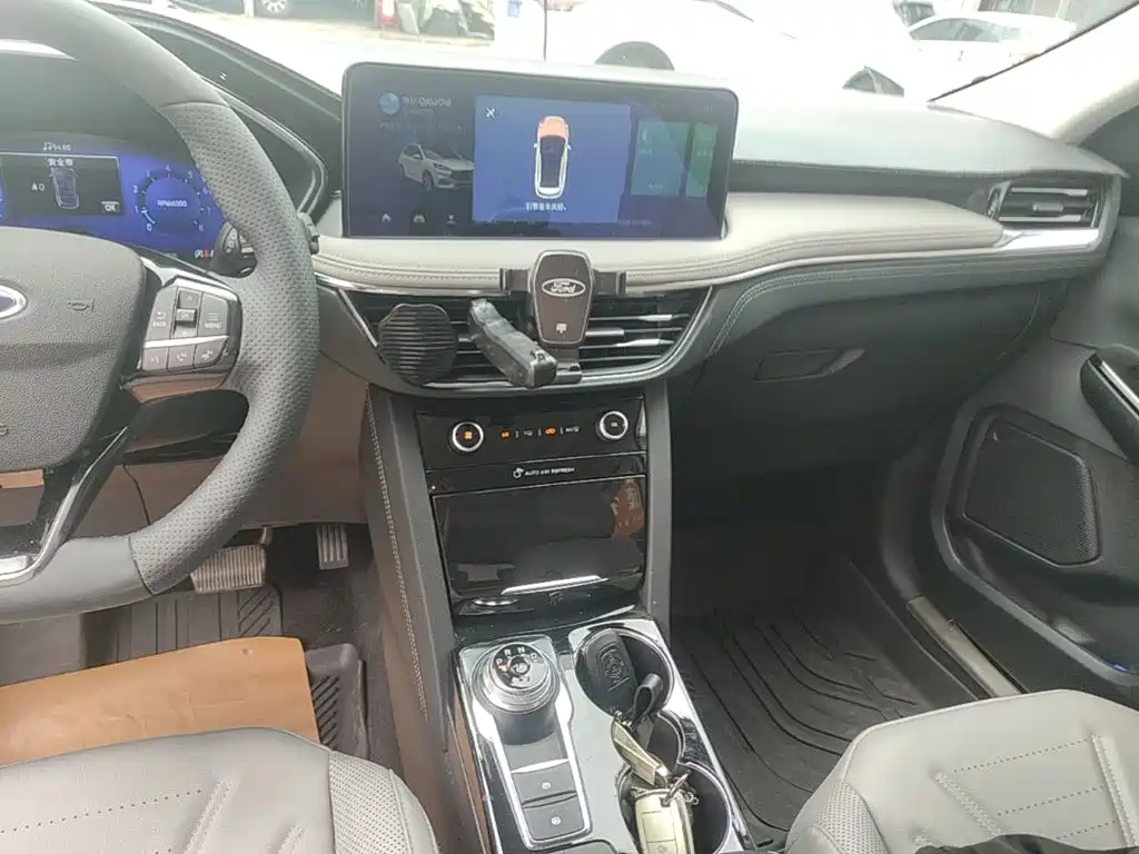 Ford Escape — миниатюра 13