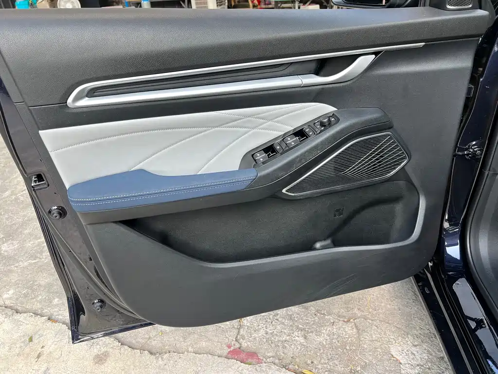 Geely Emgrand — миниатюра 7