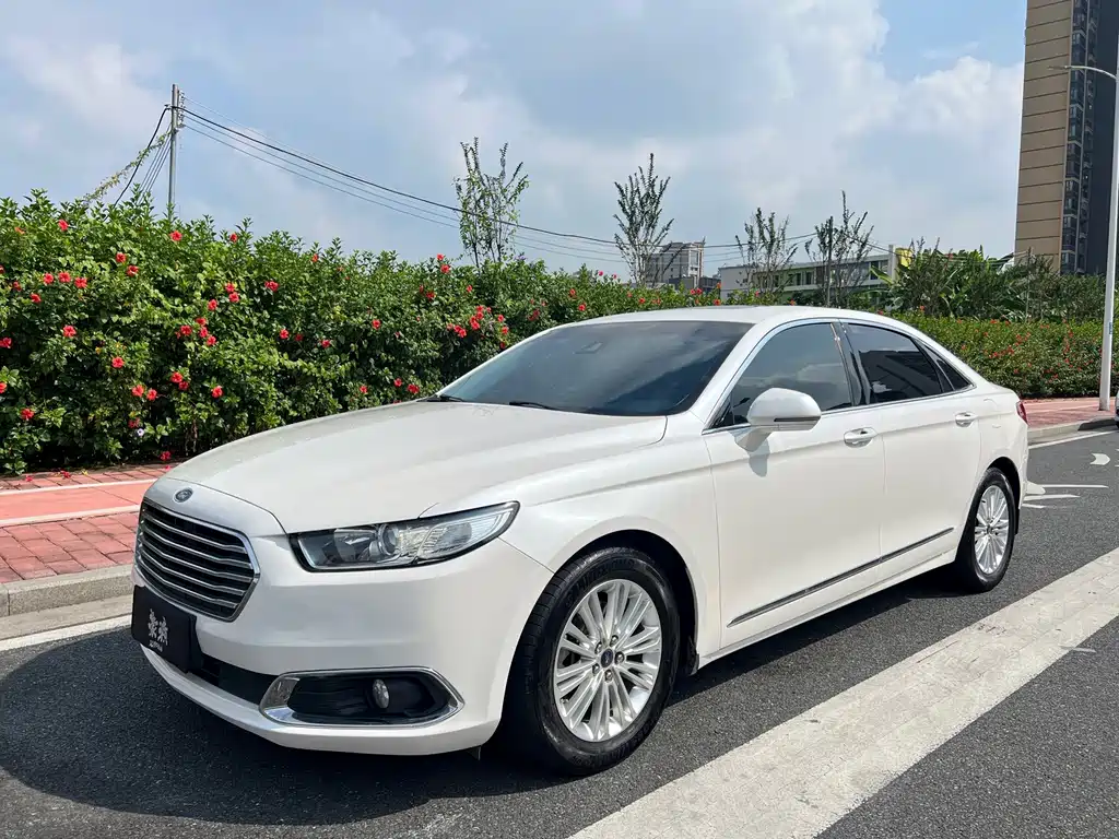 Ford Taurus