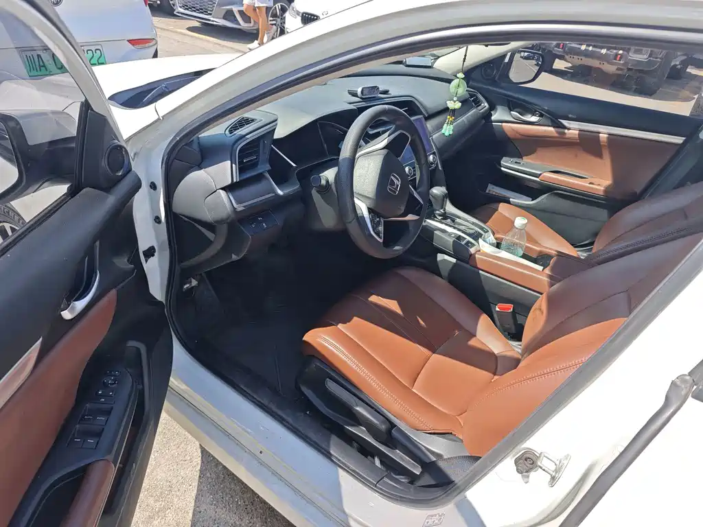 Honda Civic — миниатюра 4