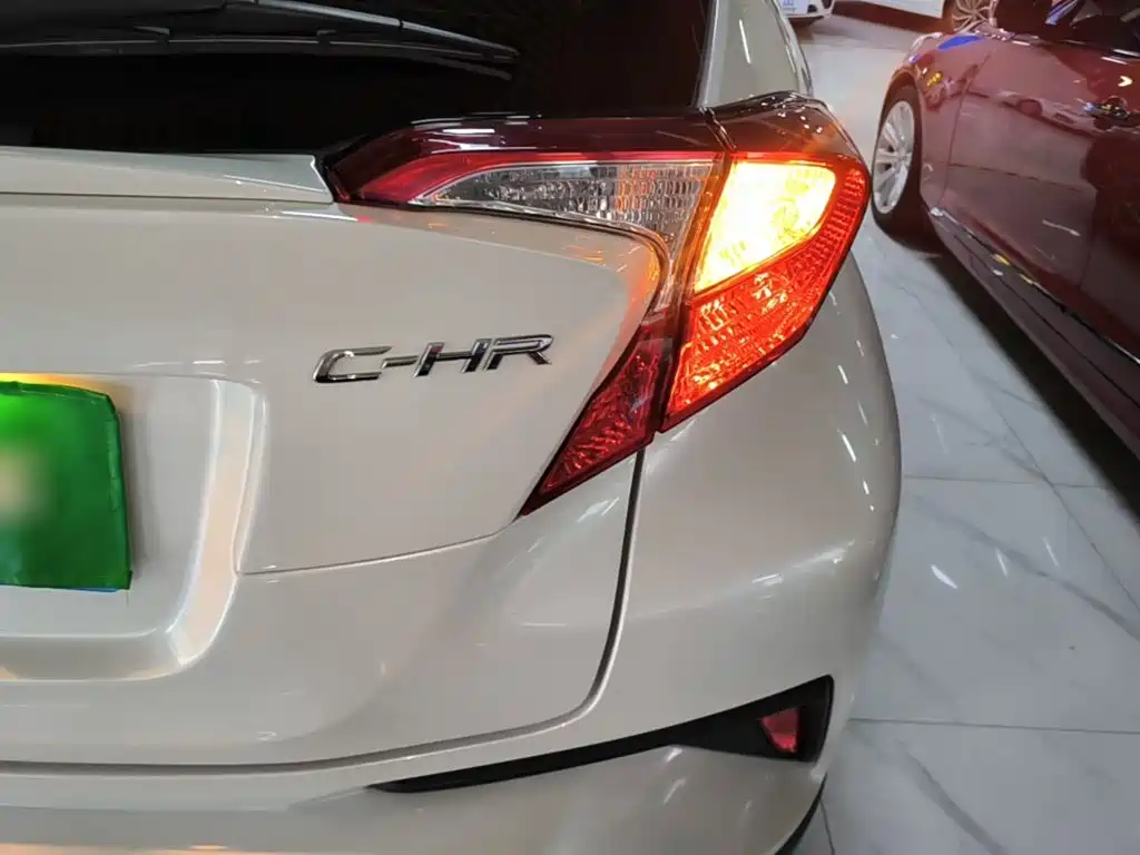 Toyota C-HR — миниатюра 8