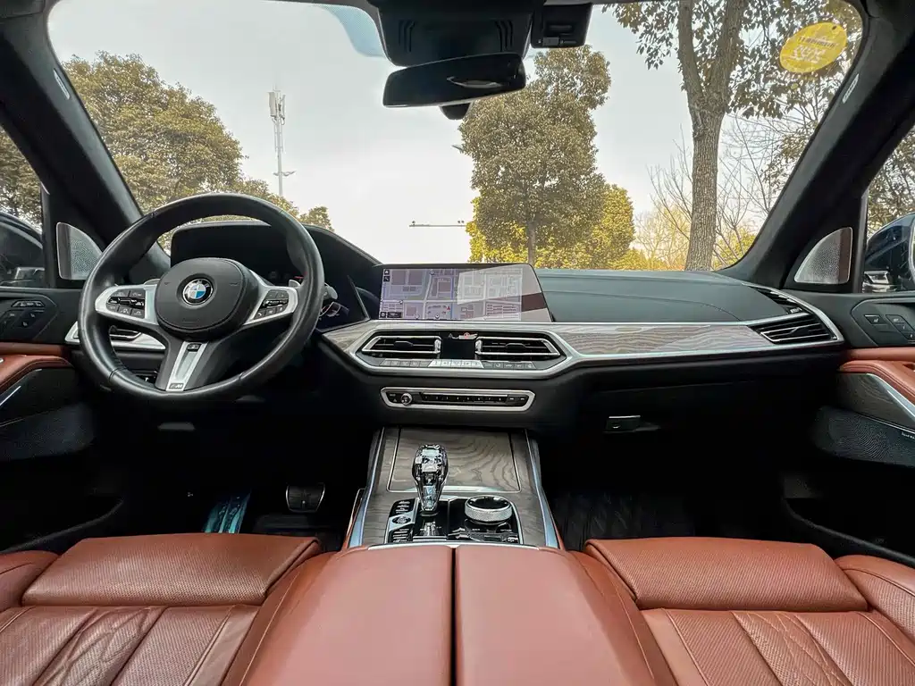 BMW X7 — миниатюра 9