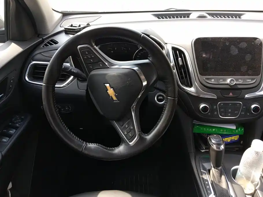 Chevrolet Equinox — миниатюра 15