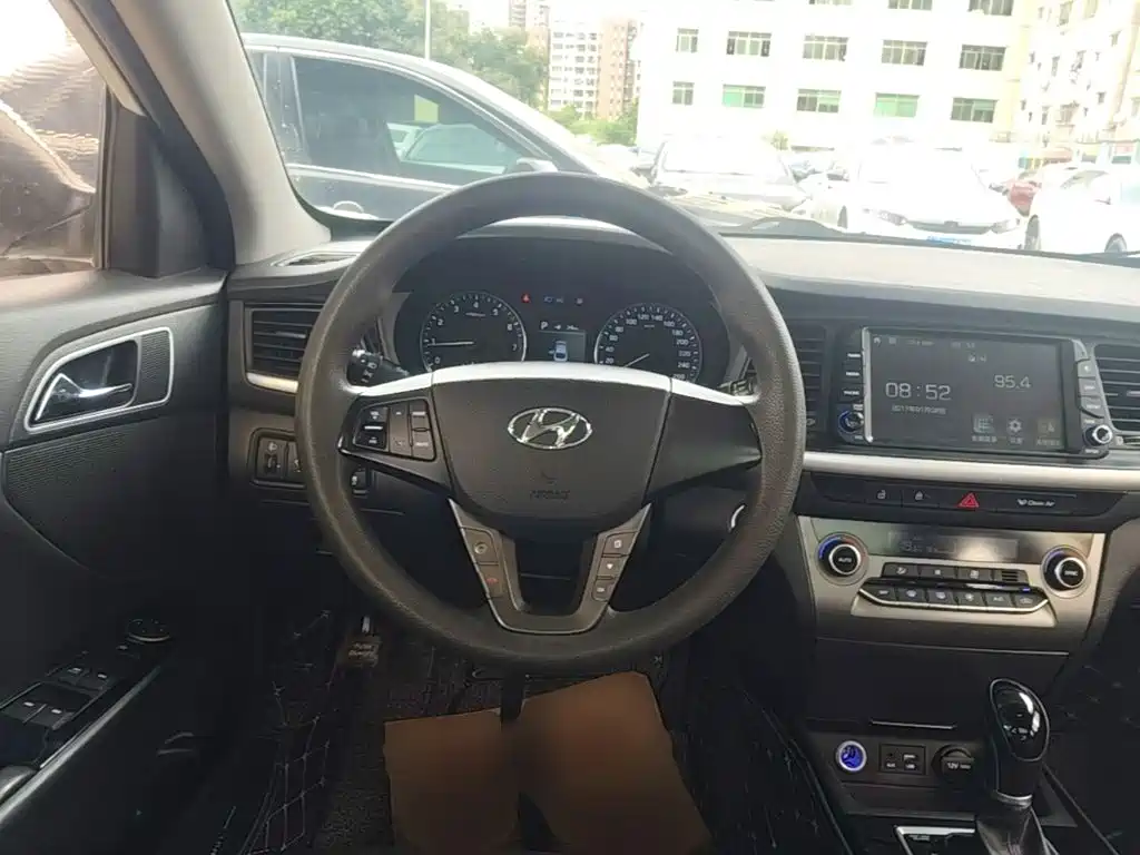 Hyundai Mistra — миниатюра 11