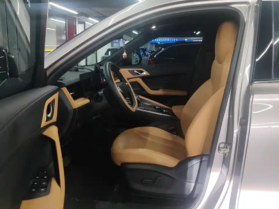 Roewe RX5 New Energy — миниатюра 9