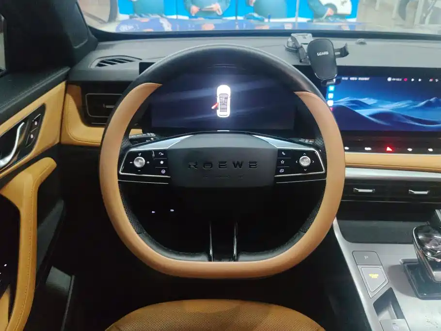 Roewe RX5 New Energy — миниатюра 15