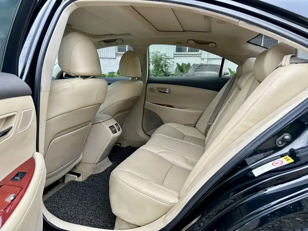 Lexus ES — миниатюра 8