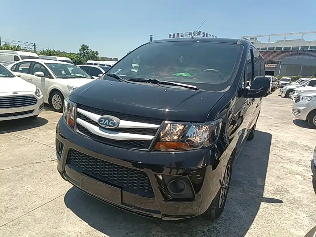 JAC Refine Refine M3