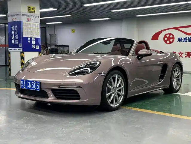 PORSCHE 718