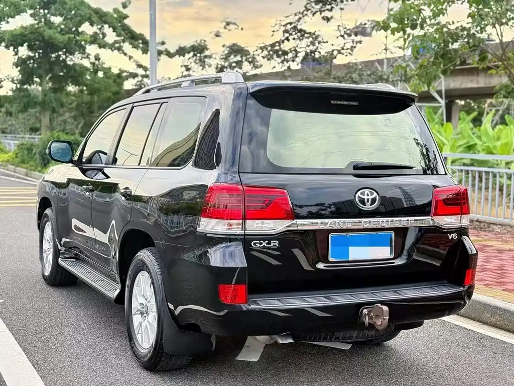 Toyota Land Cruiser 2019 4.0L AT