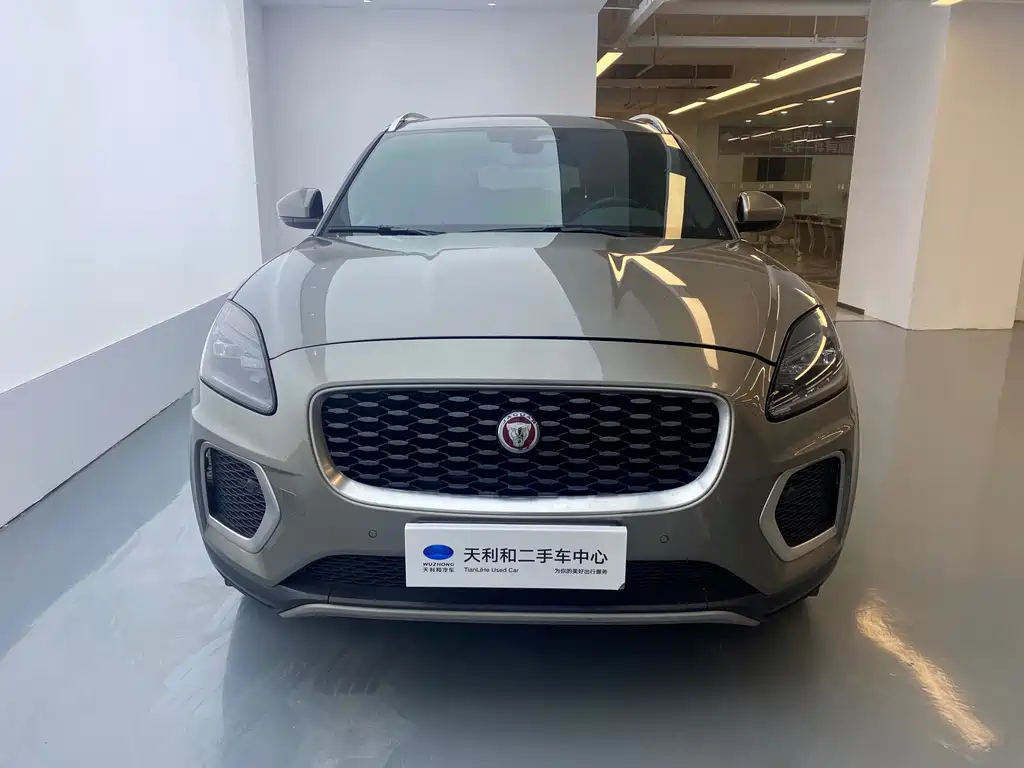 Jaguar E-PACE — миниатюра 2