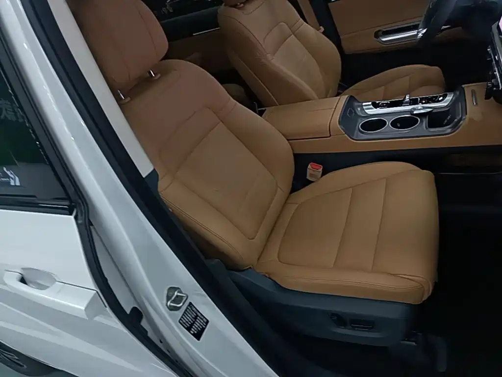 GAC Motor Trumpchi E8 PHEV — миниатюра 25